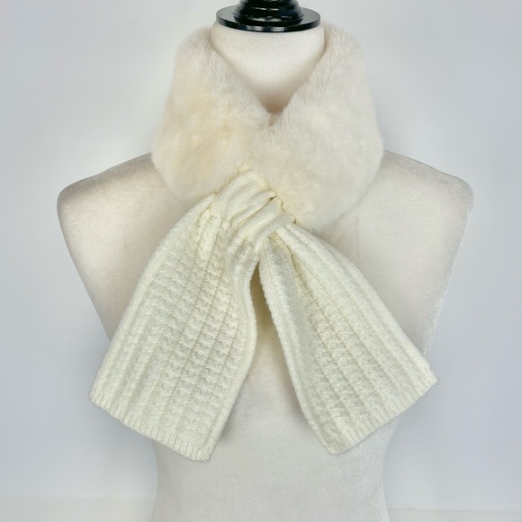 Pale cream faux-fur neck warmer - Picture 2 of 3